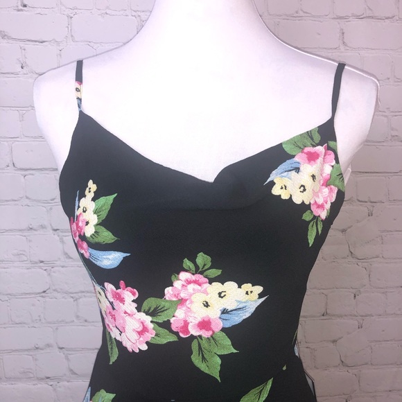 Floral Patterned Dress - Picture 2 of 6